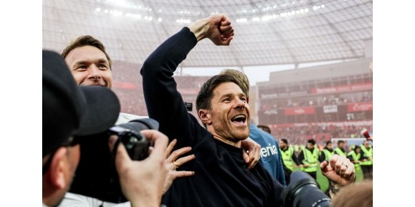 Xabi Alonso gewinnt ersten Bundesligatitel